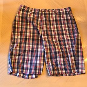 Vineyard Vines 33 waist Club Shorts